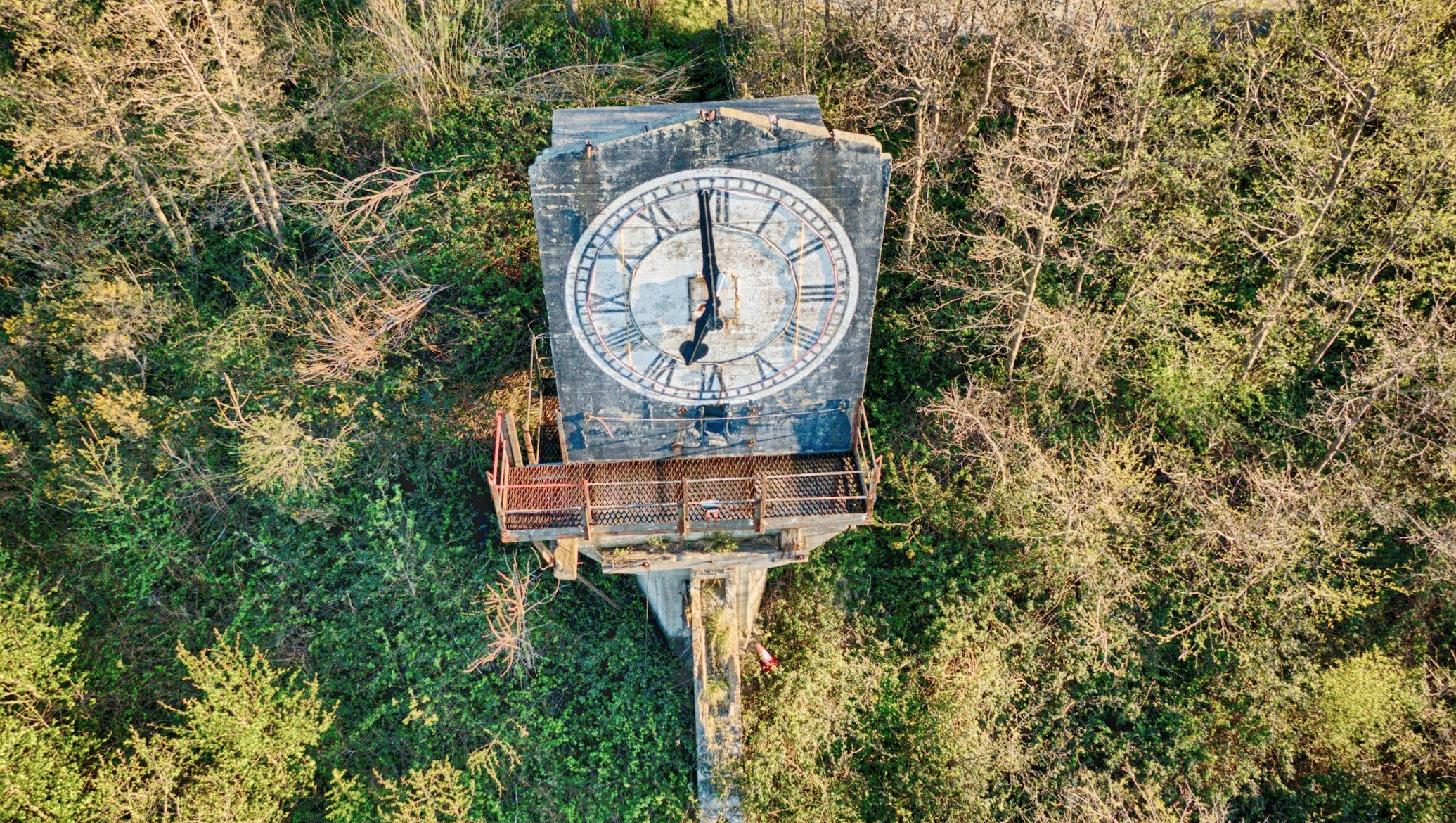 Penmaenmawr quary clock close up